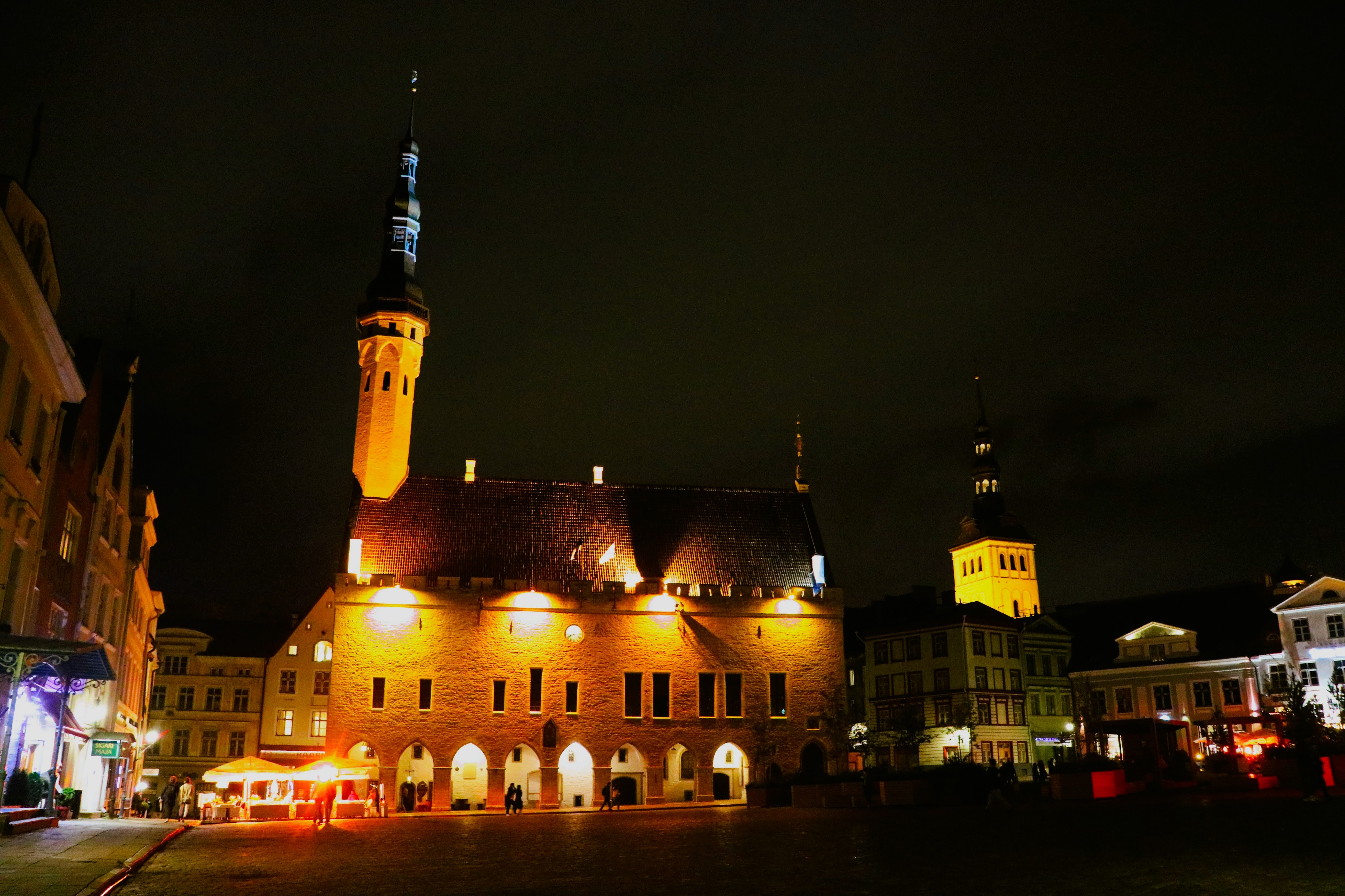 cf 65367af650489 IMG 5309 Tallinn town square 1